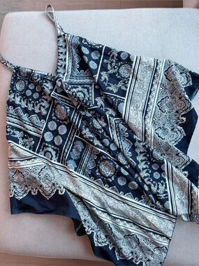Unique Spectrum Asymmetrical Bandana